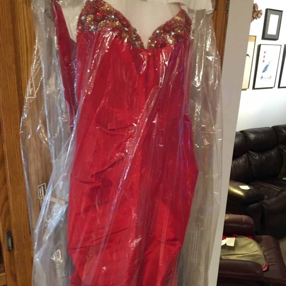 JESSICA DESIGNS INTL. Dress